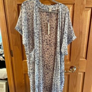 Rachel Zoe White and Blue Floral Kimono